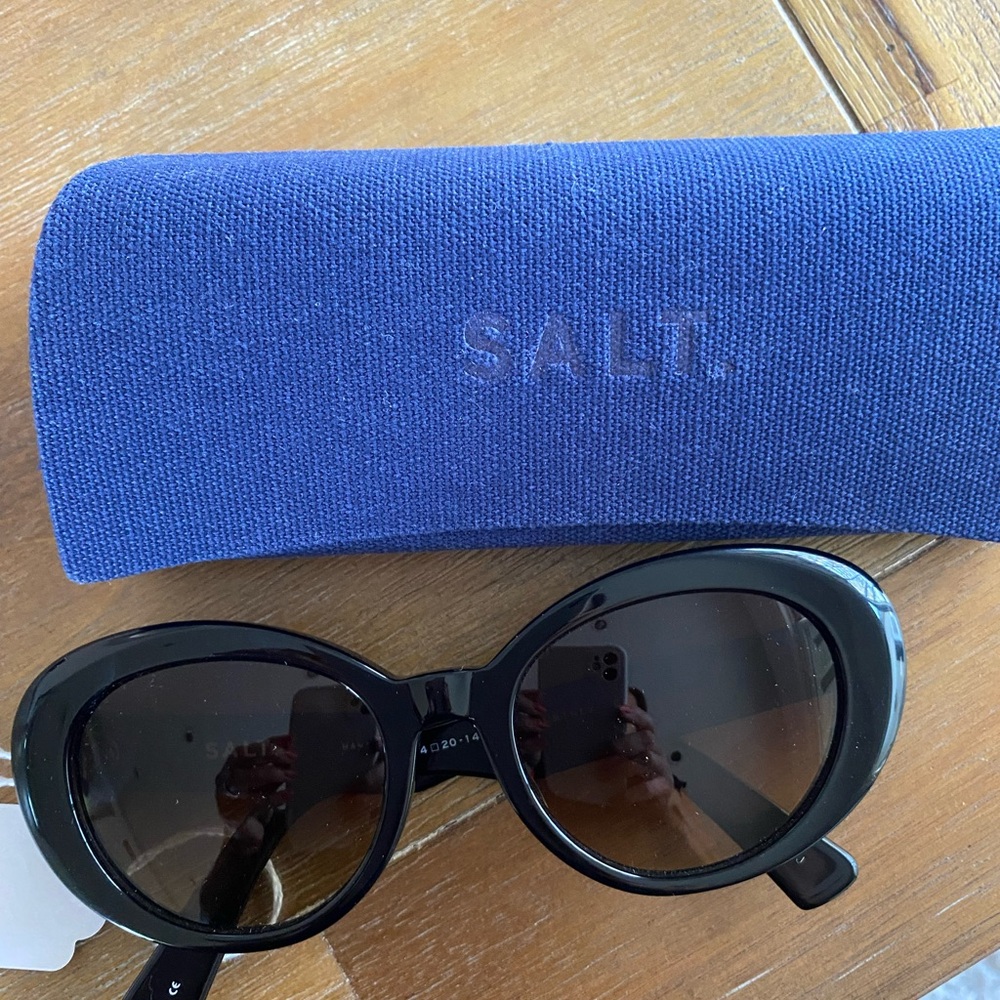 Salt Cat-eye black sunglasses
